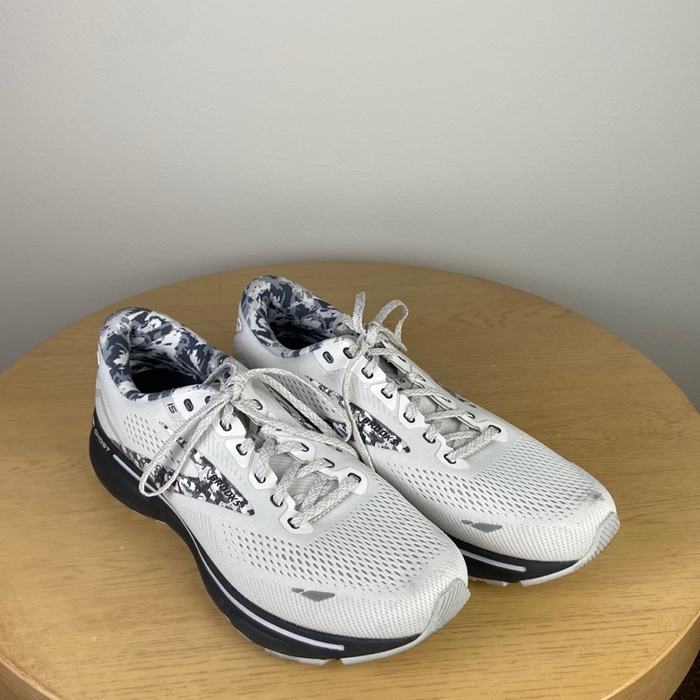 Brooks DNA Loft V2 Men 12 Grey Black White Athletic Running Sneaker Walking Shoe